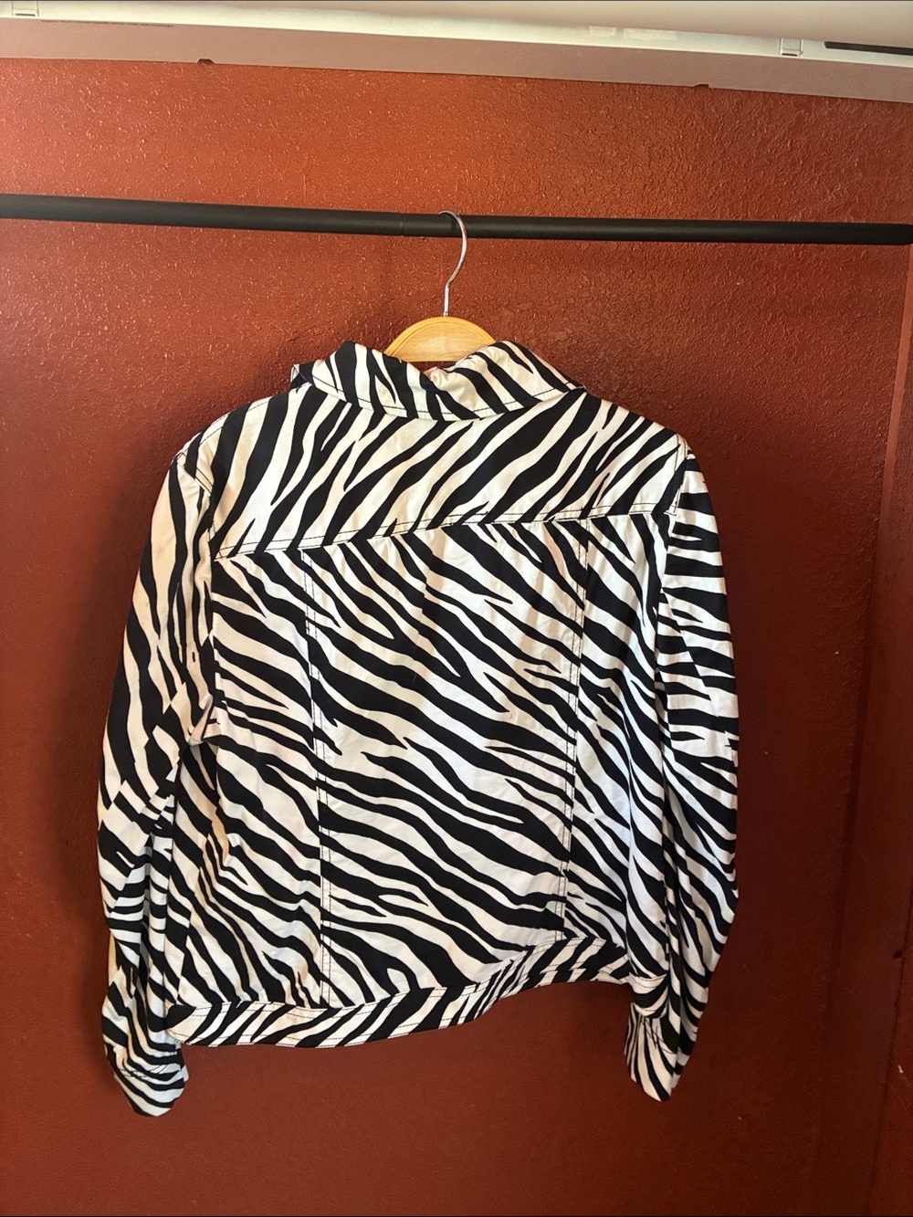 Jones New York Black & White Zebra-Print Button-Down Shirt - Picture 4 of 4